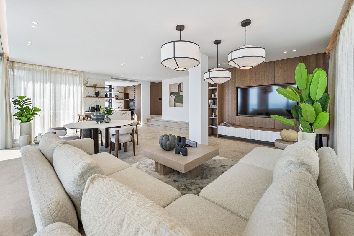 4 Bed Detached Villa in Benalmadena