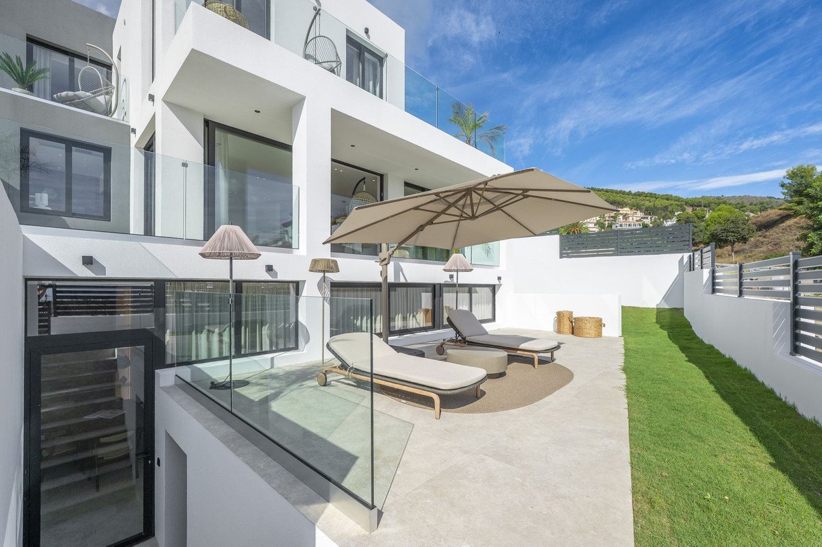 4 Bed Detached Villa in Benalmadena