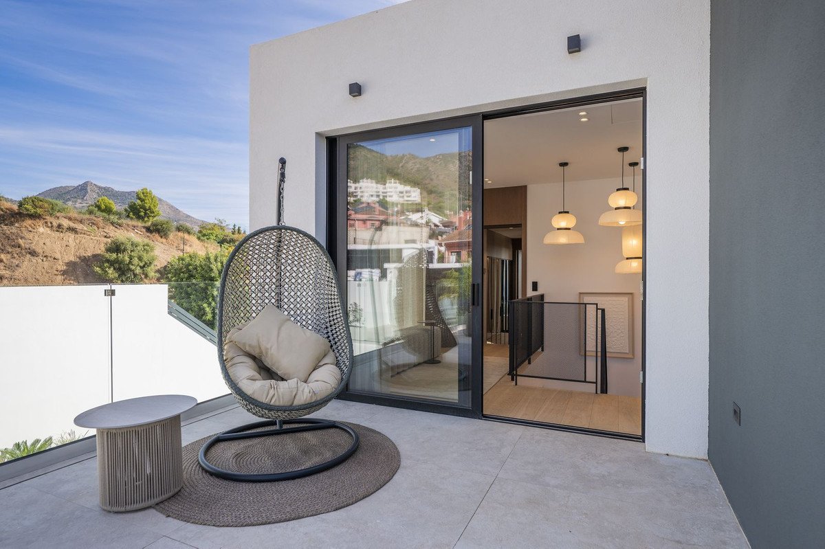4 Bed Detached Villa in Benalmadena