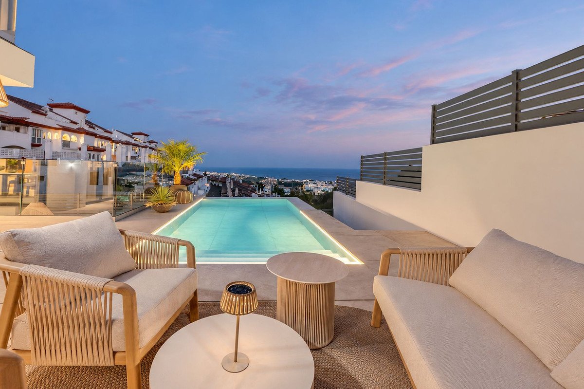 4 Bed Detached Villa in Benalmadena