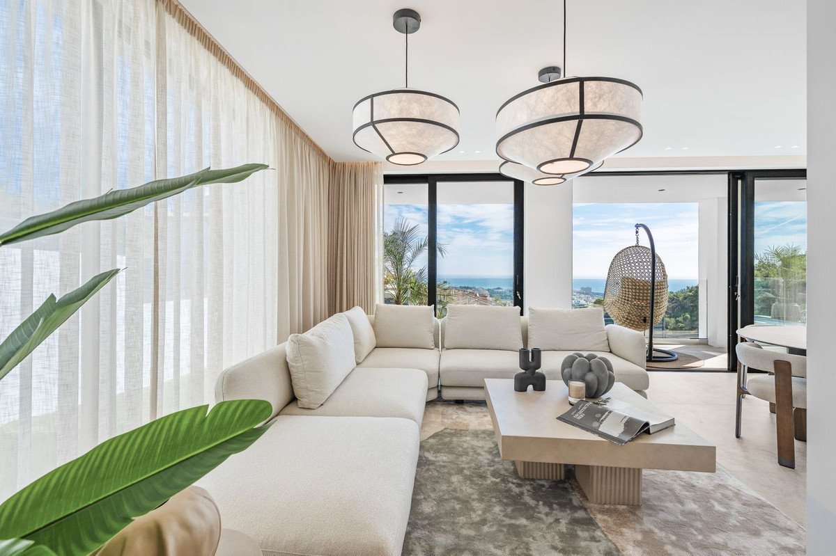 4 Bed Detached Villa in Benalmadena