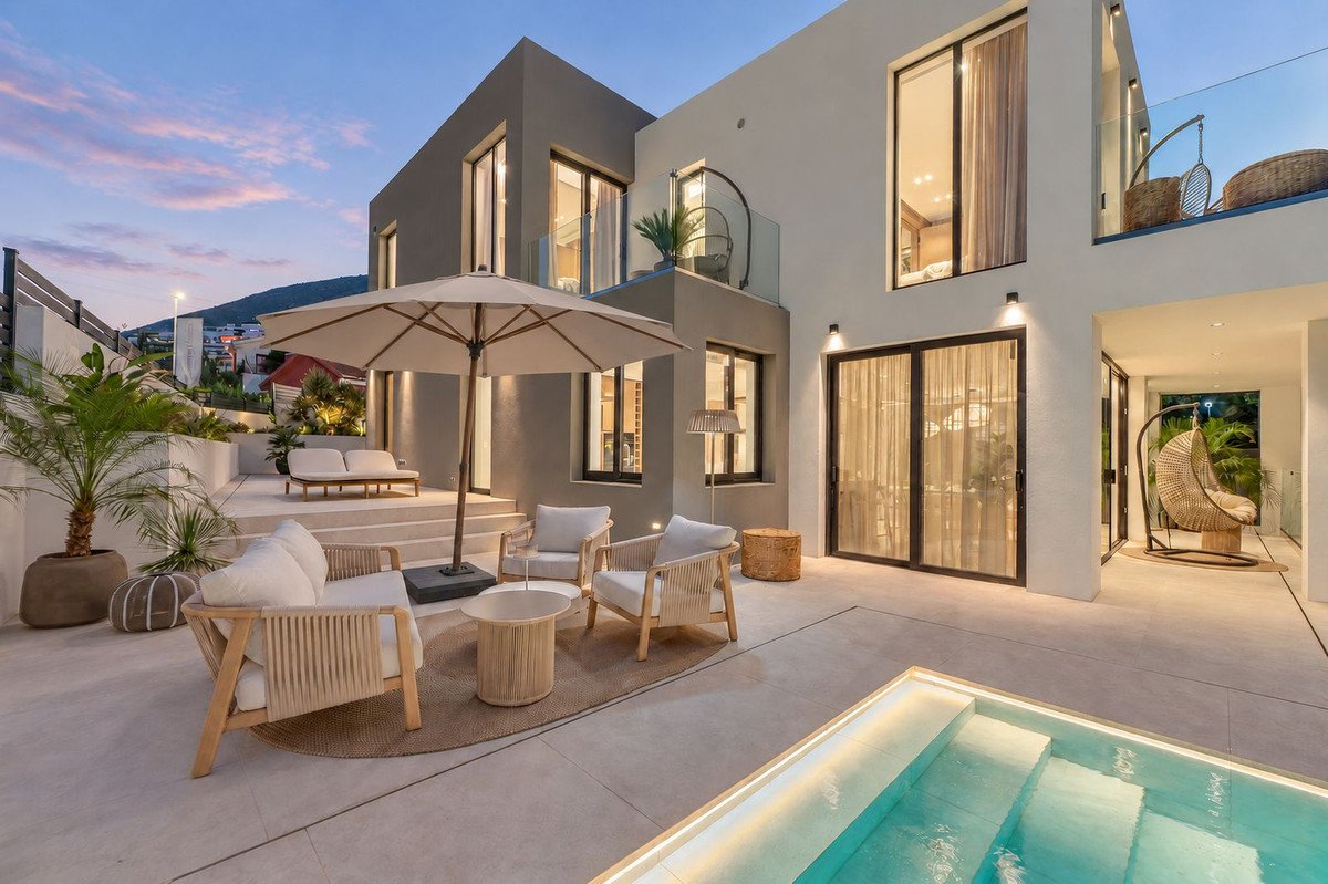 4 Bed Detached Villa in Benalmadena