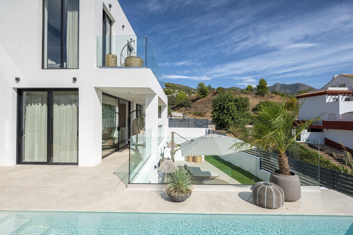 4 Bed Detached Villa in Benalmadena