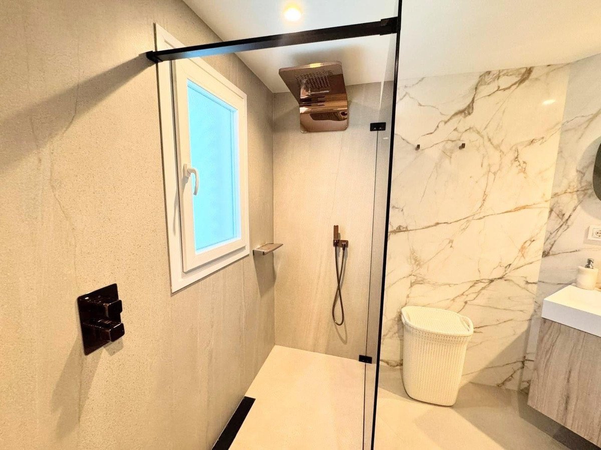 3 Bed Middle Floor Apartment in Puerto Banús