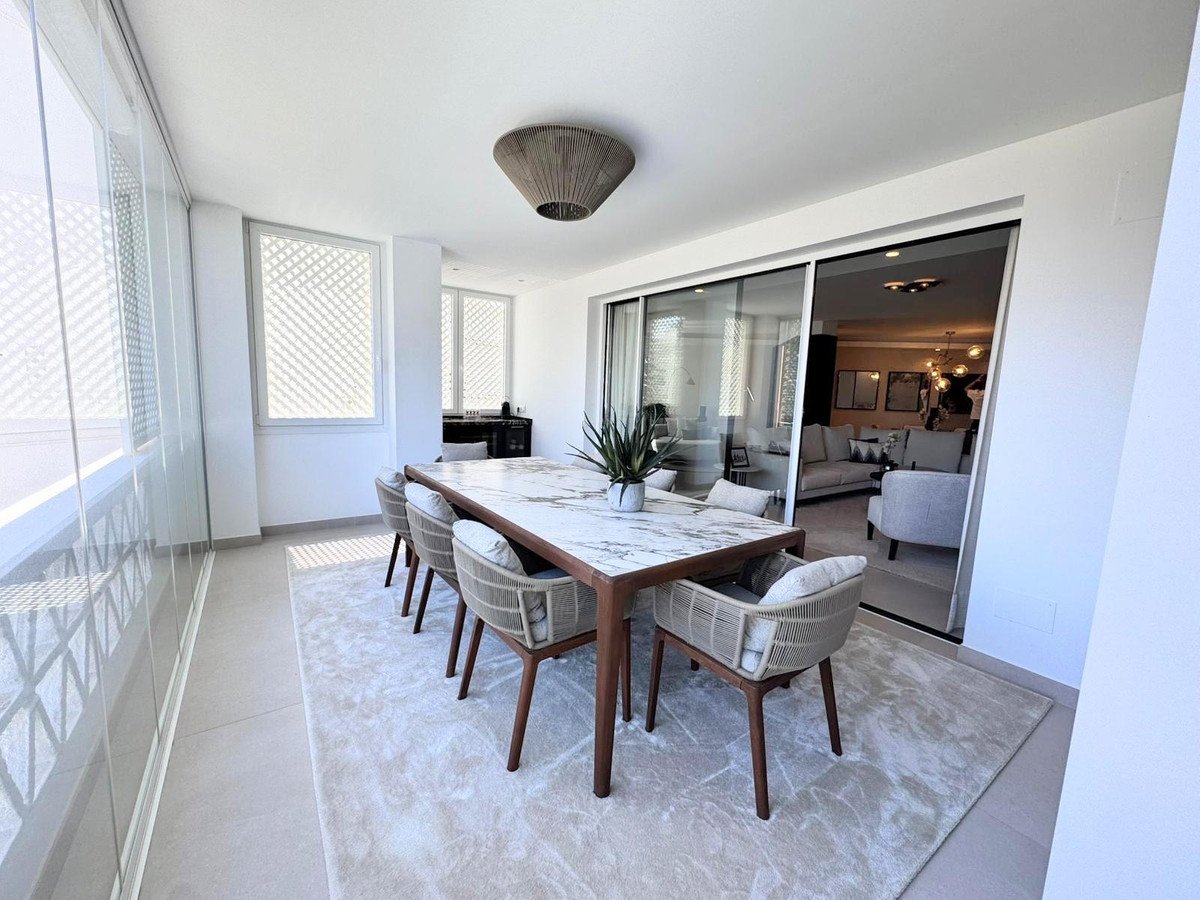 3 Bed Middle Floor Apartment in Puerto Banús