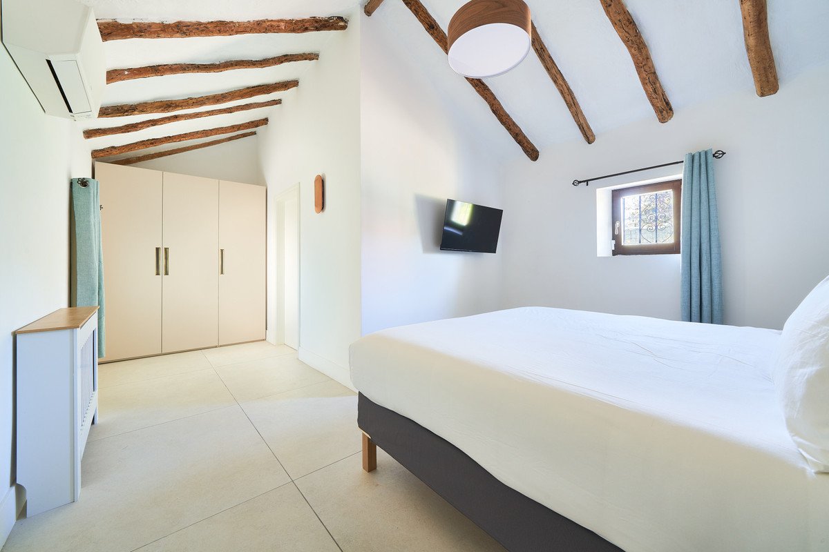 6 Bed Detached Villa in San Pedro de Alcántara