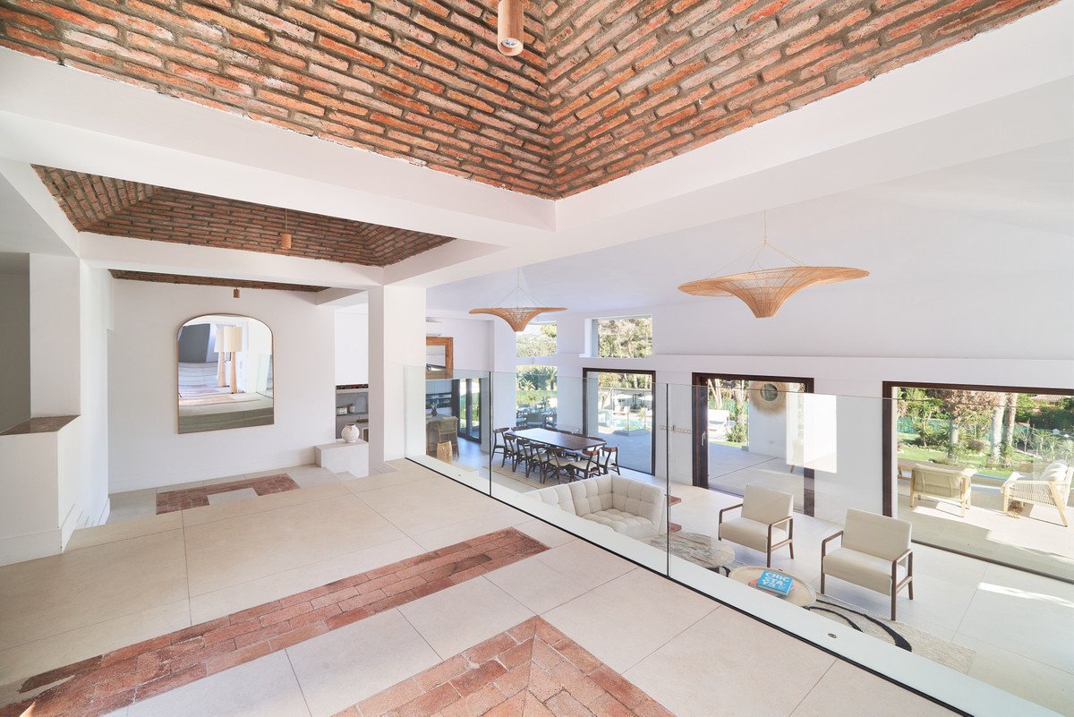 6 Bed Detached Villa in San Pedro de Alcántara