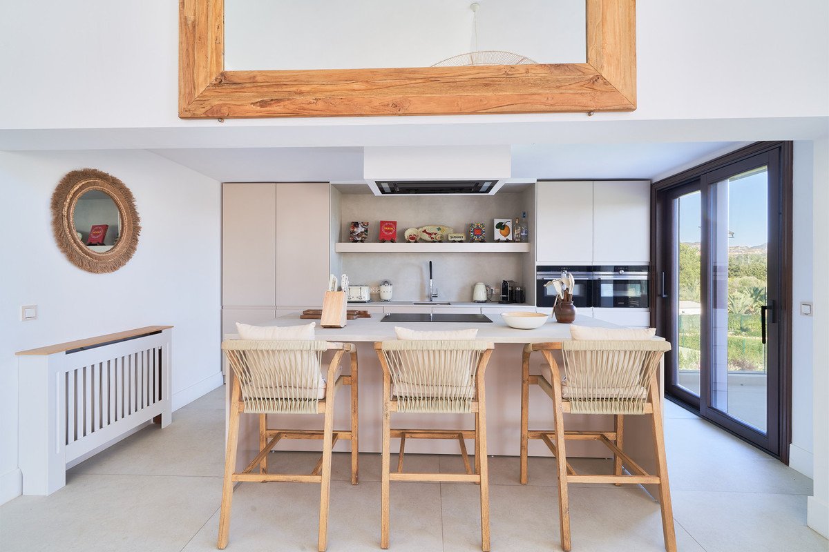6 Bed Detached Villa in San Pedro de Alcántara