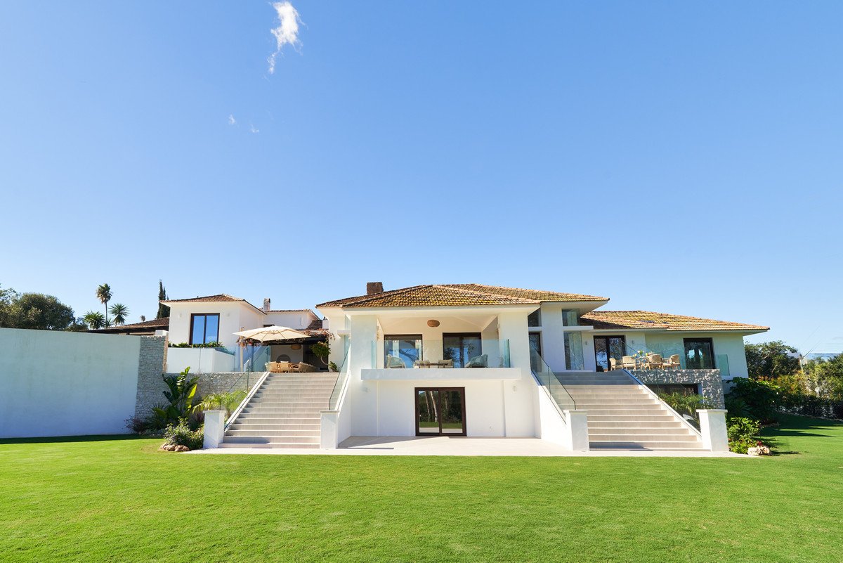 6 Bed Detached Villa in San Pedro de Alcántara