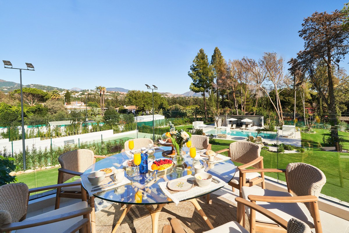 6 Bed Detached Villa in San Pedro de Alcántara
