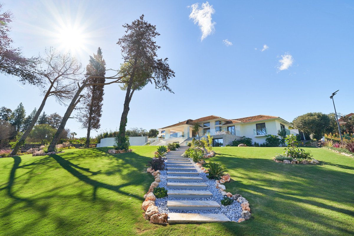 6 Bed Detached Villa in San Pedro de Alcántara