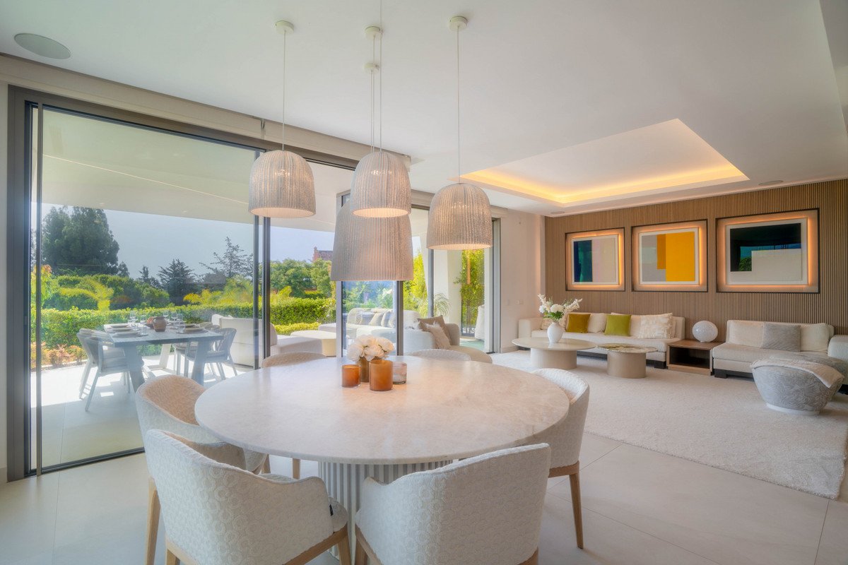 4 Bed Detached Villa in Nueva Andalucía