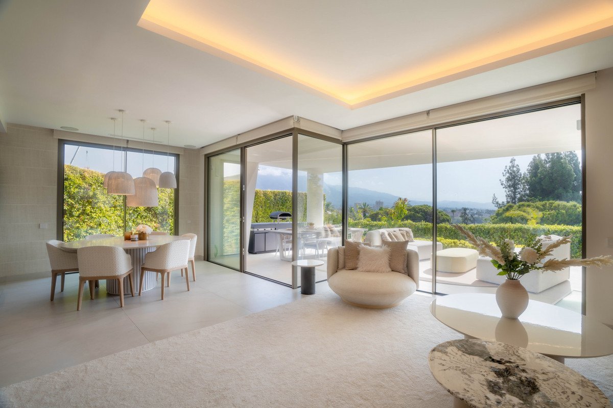 4 Bed Detached Villa in Nueva Andalucía