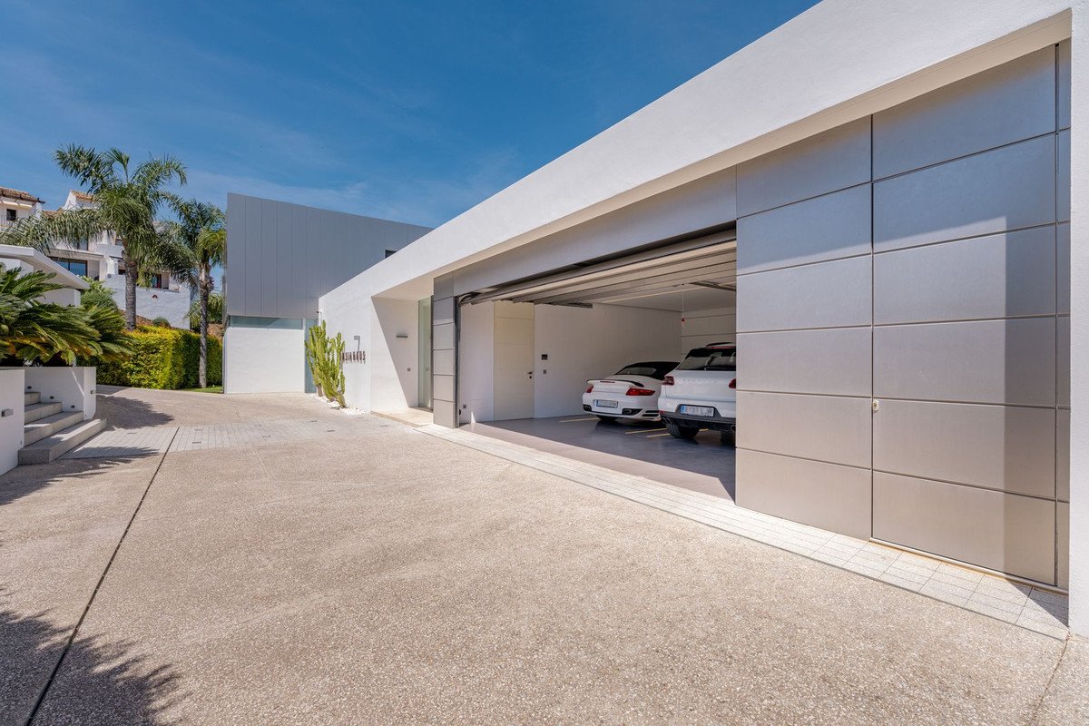 4 Bed Detached Villa in Los Arqueros