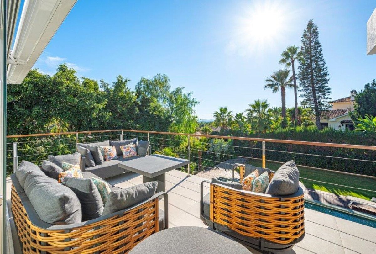 5 Bed Detached Villa in El Rosario