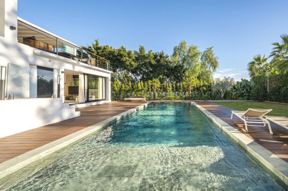 5 Bed Detached Villa in El Rosario