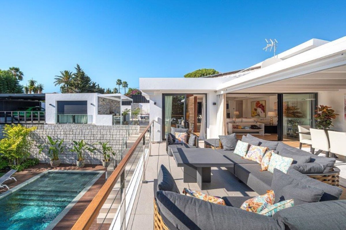 5 Bed Detached Villa in El Rosario