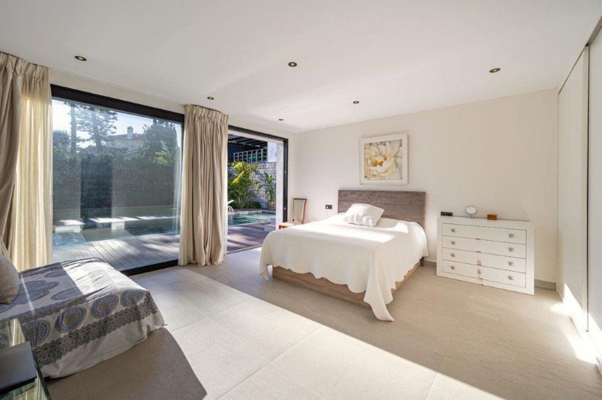 5 Bed Detached Villa in El Rosario