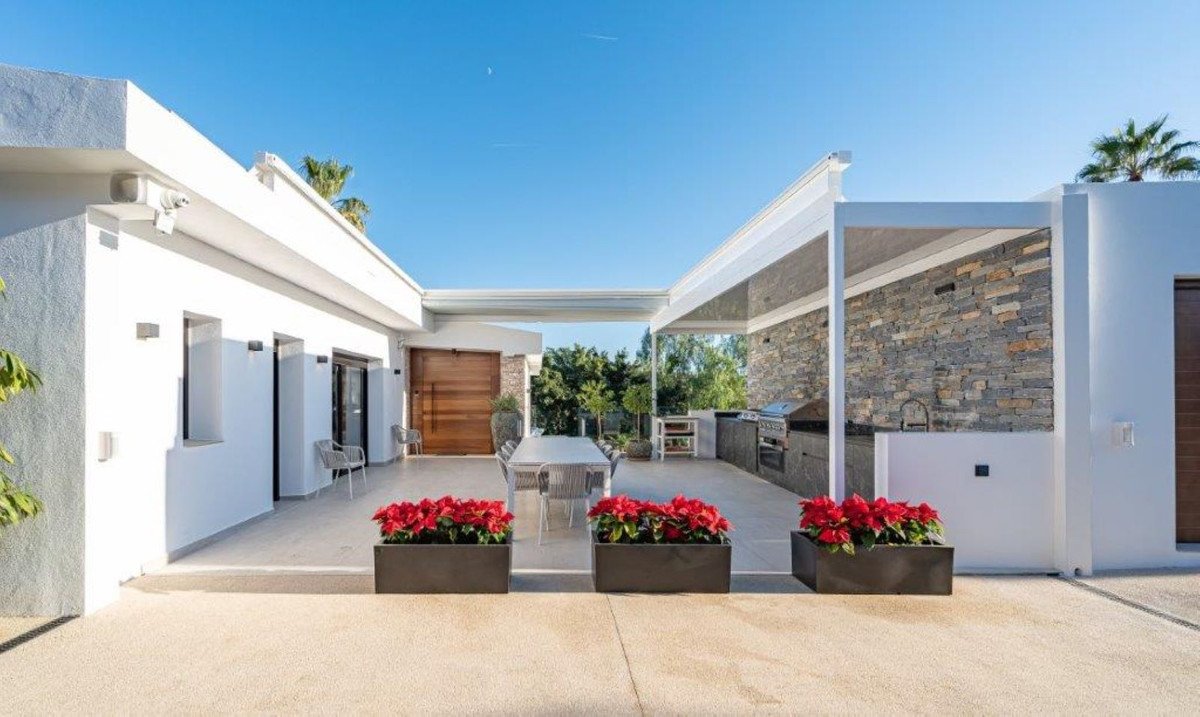 5 Bed Detached Villa in El Rosario