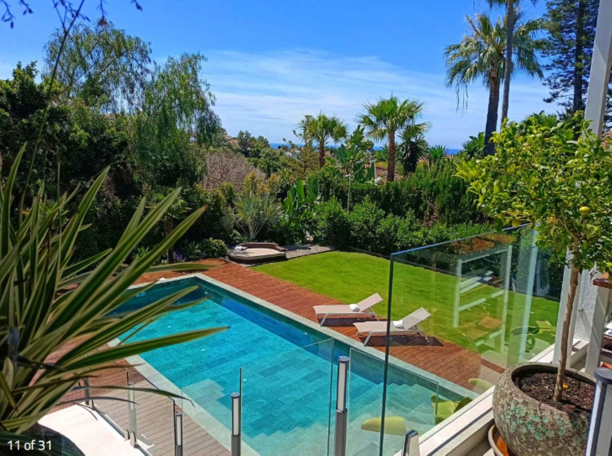 5 Bed Detached Villa in El Rosario