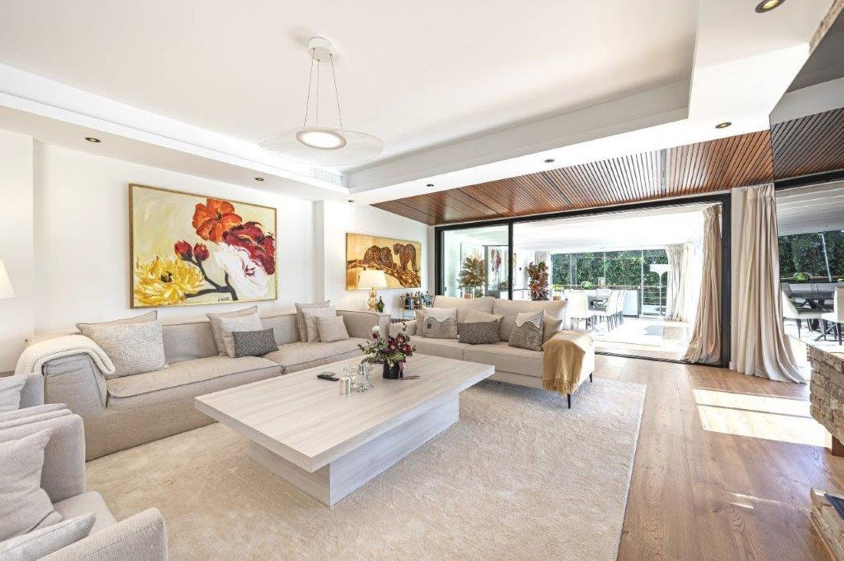 5 Bed Detached Villa in El Rosario