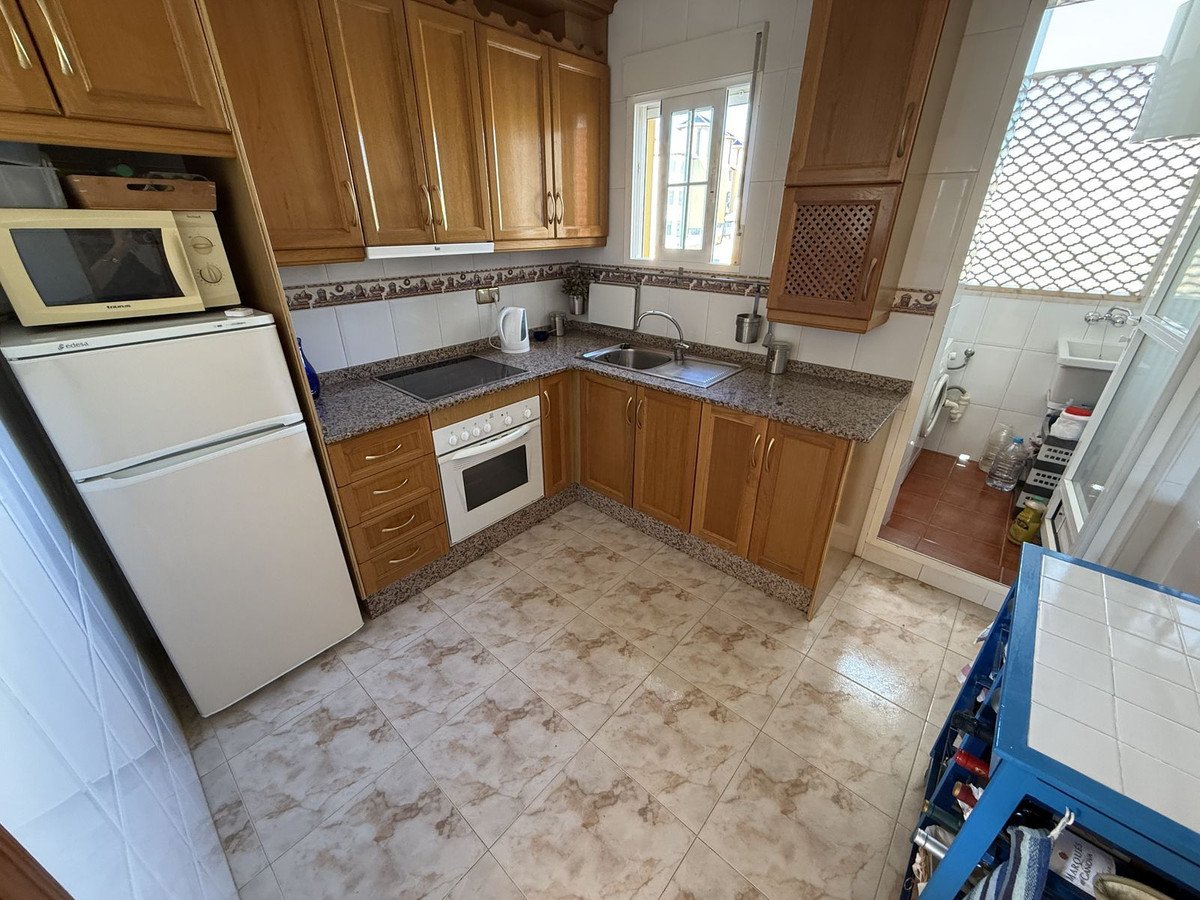 2 Bed Middle Floor Apartment in Lomas de Cabo Roig