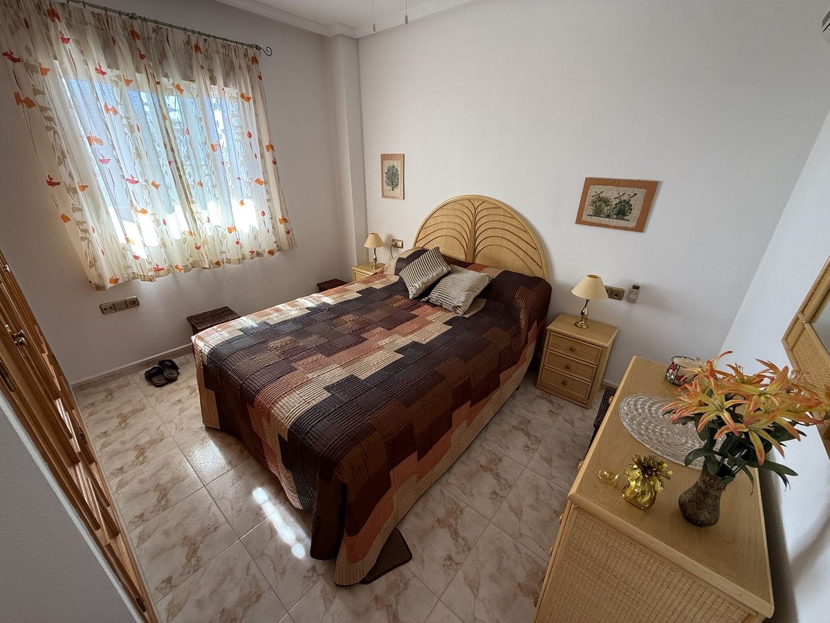 2 Bed Middle Floor Apartment in Lomas de Cabo Roig