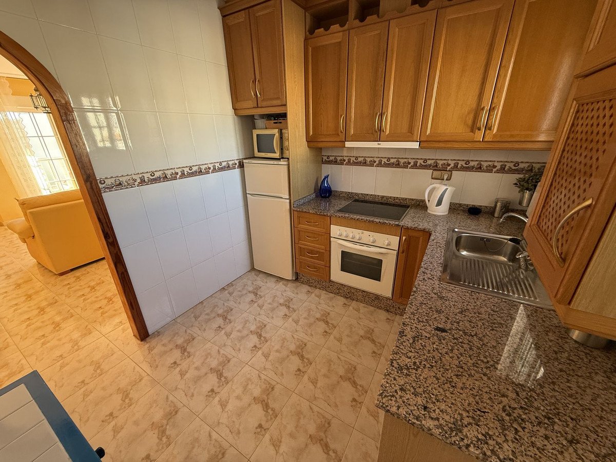 2 Bed Middle Floor Apartment in Lomas de Cabo Roig
