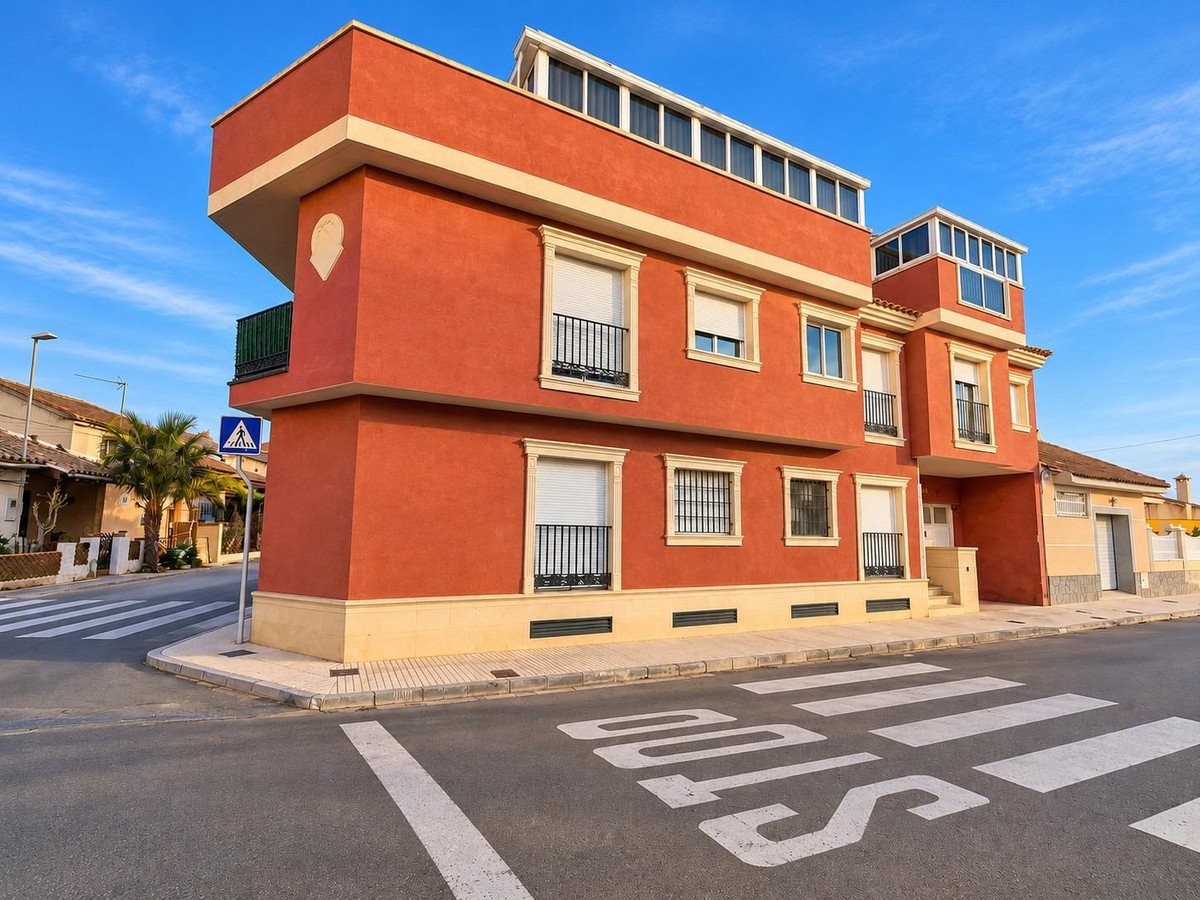 2 Bed Ground Floor Apartment in Pilar de la Horadada