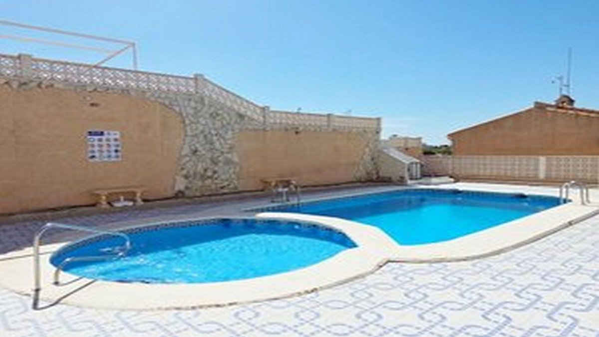2 Bed Ground Floor Apartment in San Miguel de Salinas