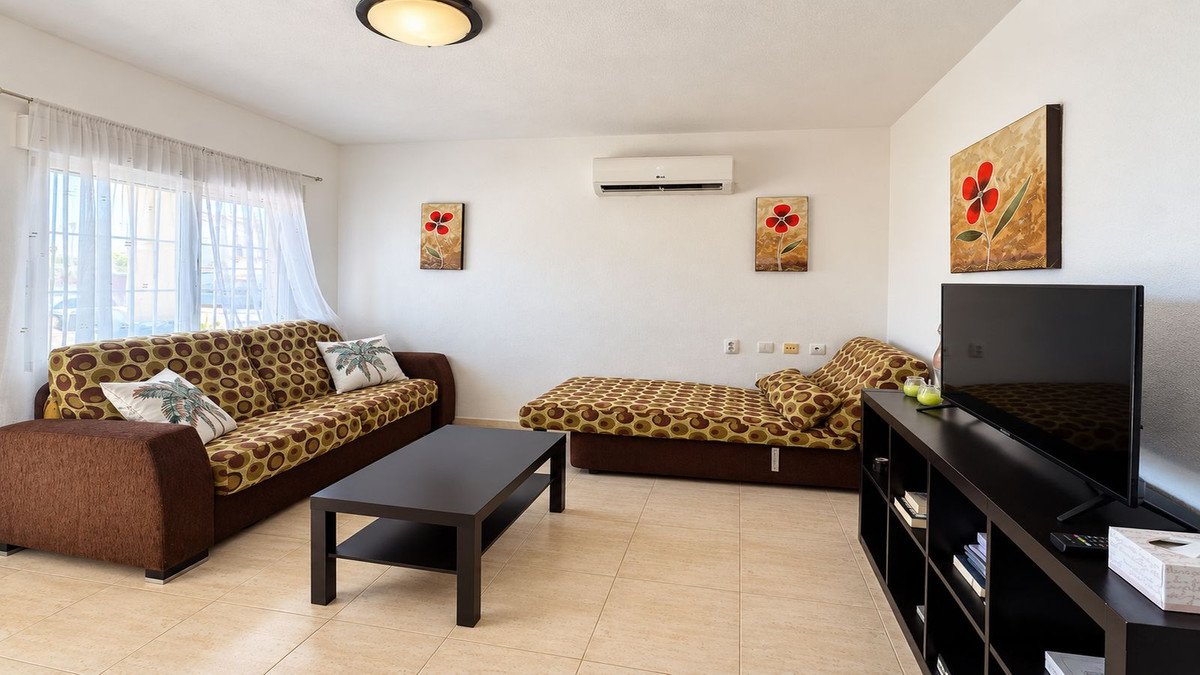 2 Bed Ground Floor Apartment in San Miguel de Salinas