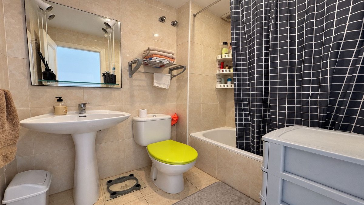 2 Bed Ground Floor Apartment in San Miguel de Salinas