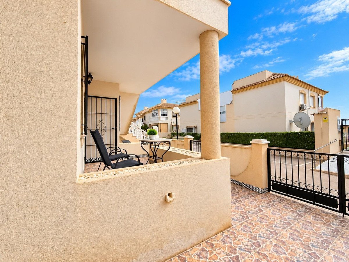 2 Bed Bungalow in La Zenia