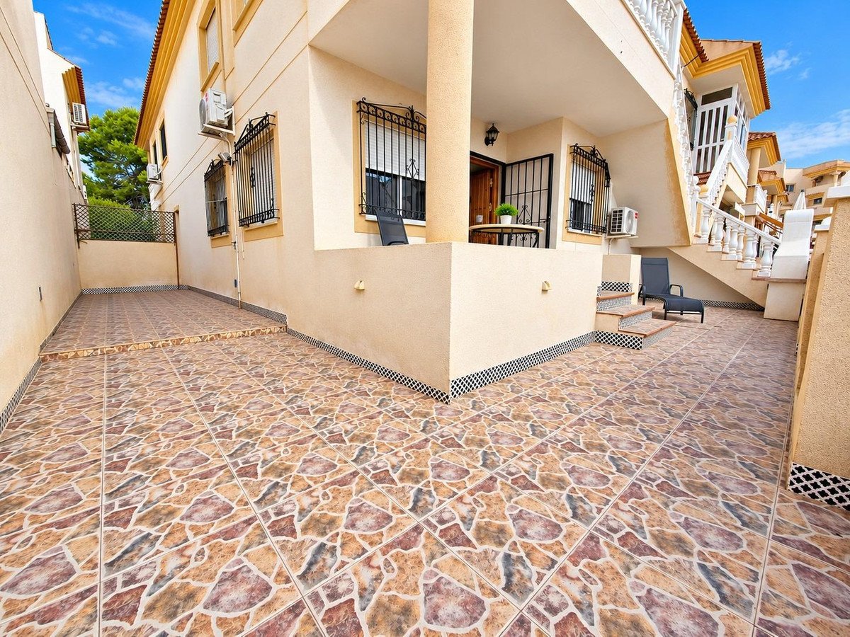 2 Bed Bungalow in La Zenia