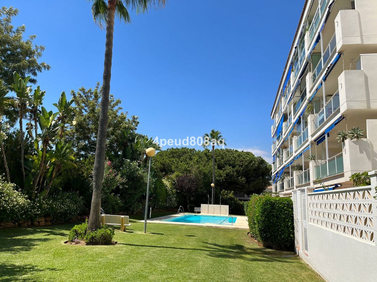 Middle Floor Studio in El Rosario