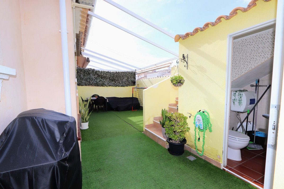 3 Bed Semi-Detached House in La Florida