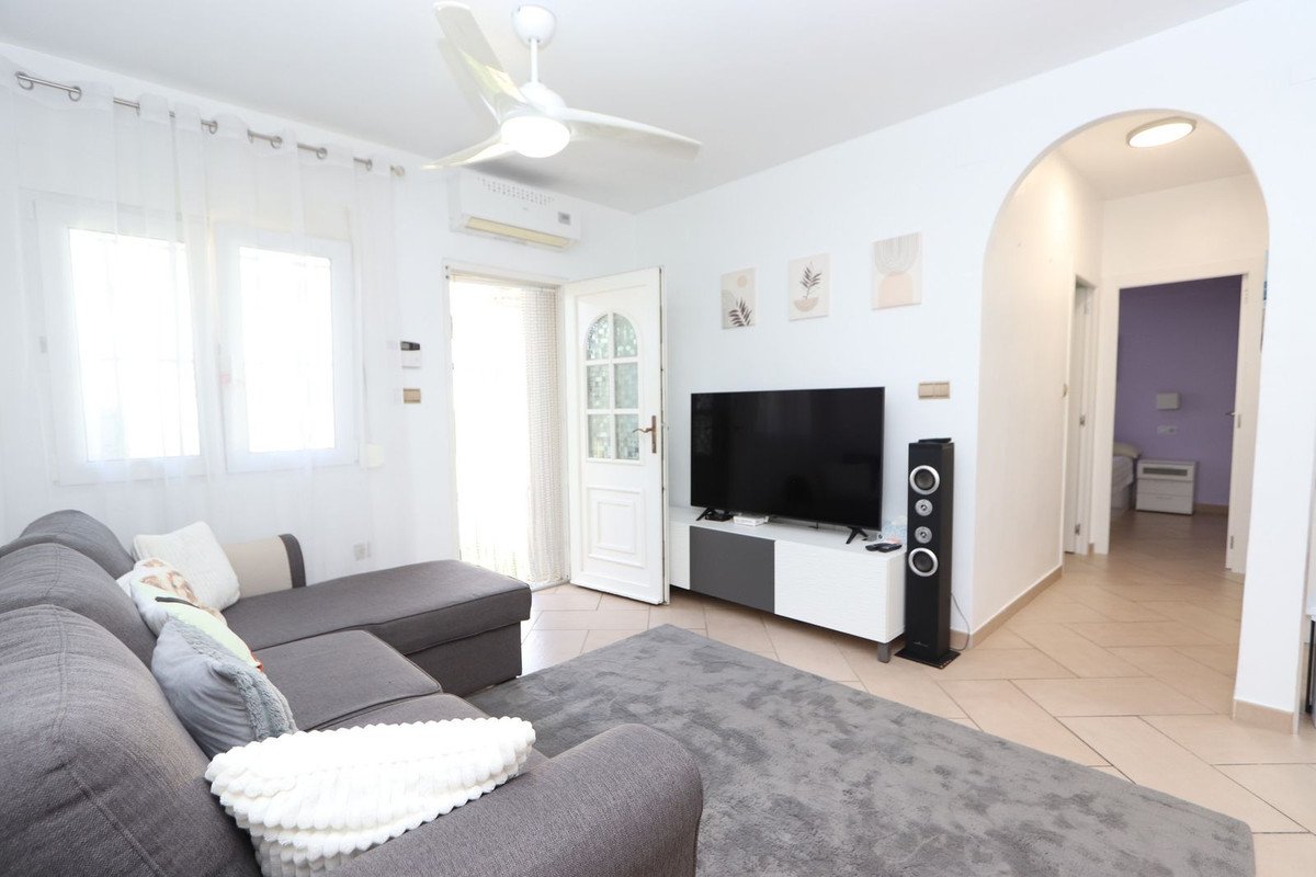 3 Bed Semi-Detached House in La Florida