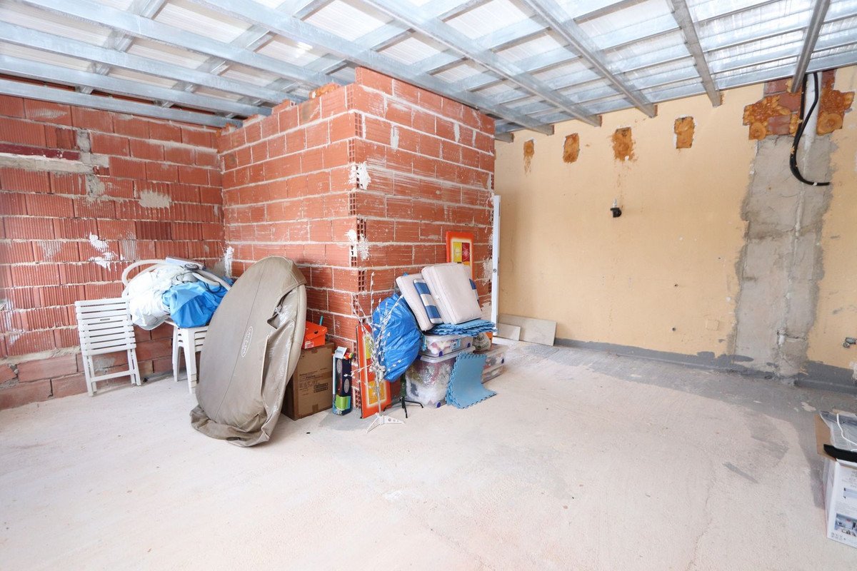 3 Bed Semi-Detached House in La Florida
