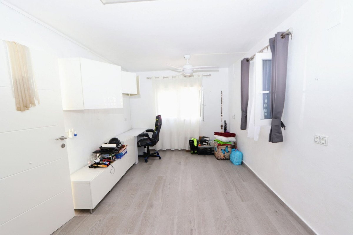 3 Bed Semi-Detached House in La Florida