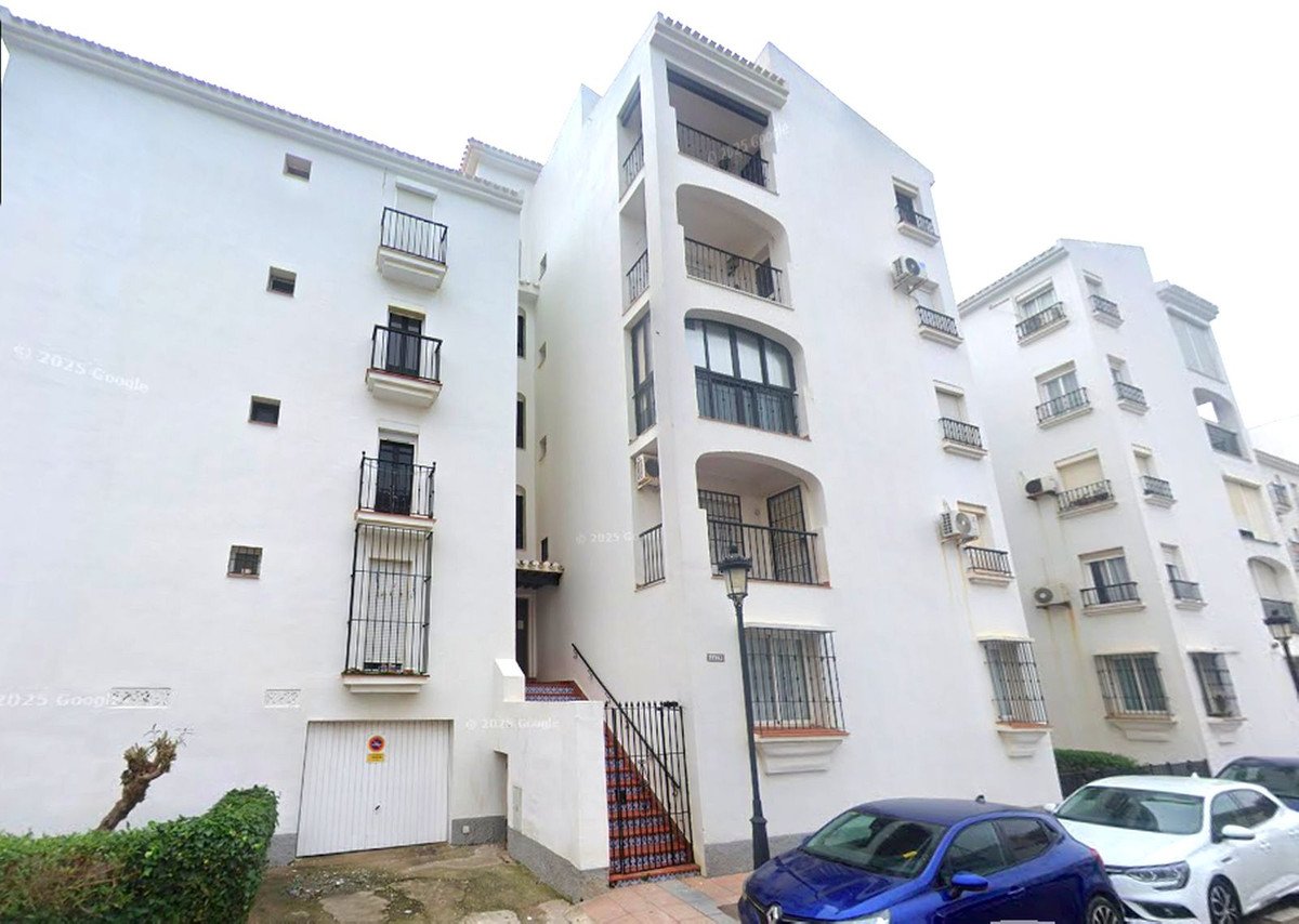 1 Bed Middle Floor Apartment in San Luis de Sabinillas