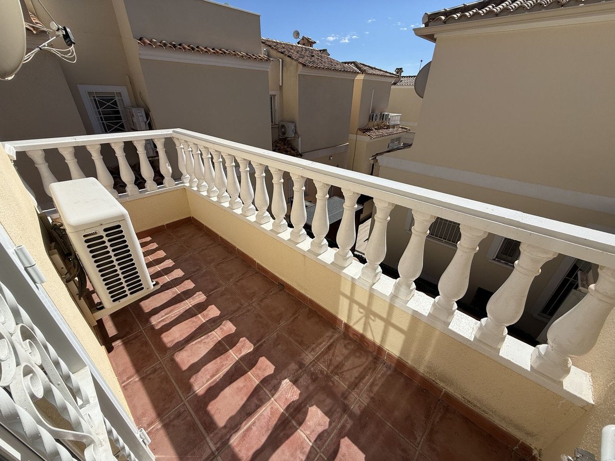 4 Bed Detached Villa in Lomas de Cabo Roig