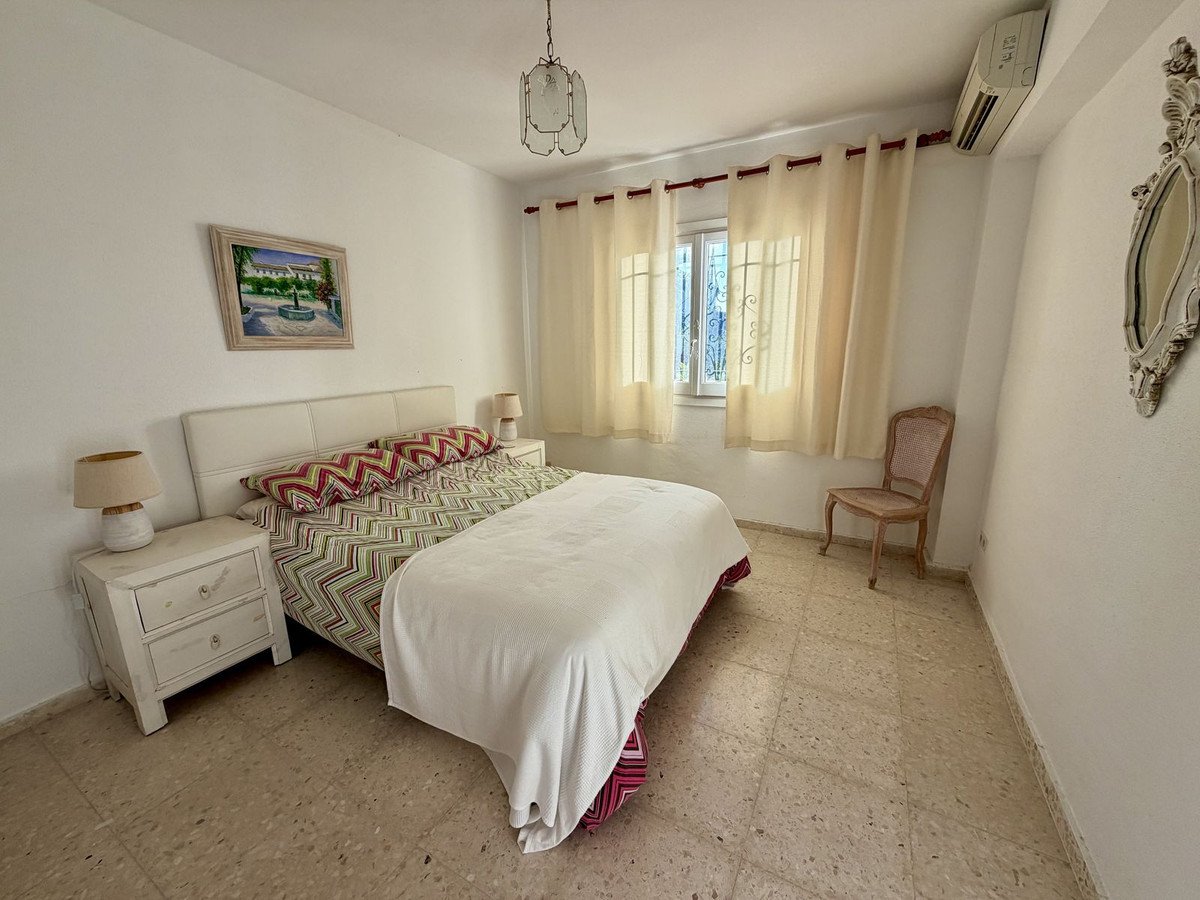 2 Bed Ground Floor Apartment in El Paraiso