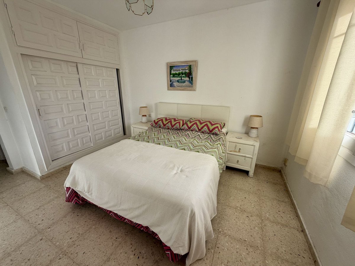 2 Bed Ground Floor Apartment in El Paraiso