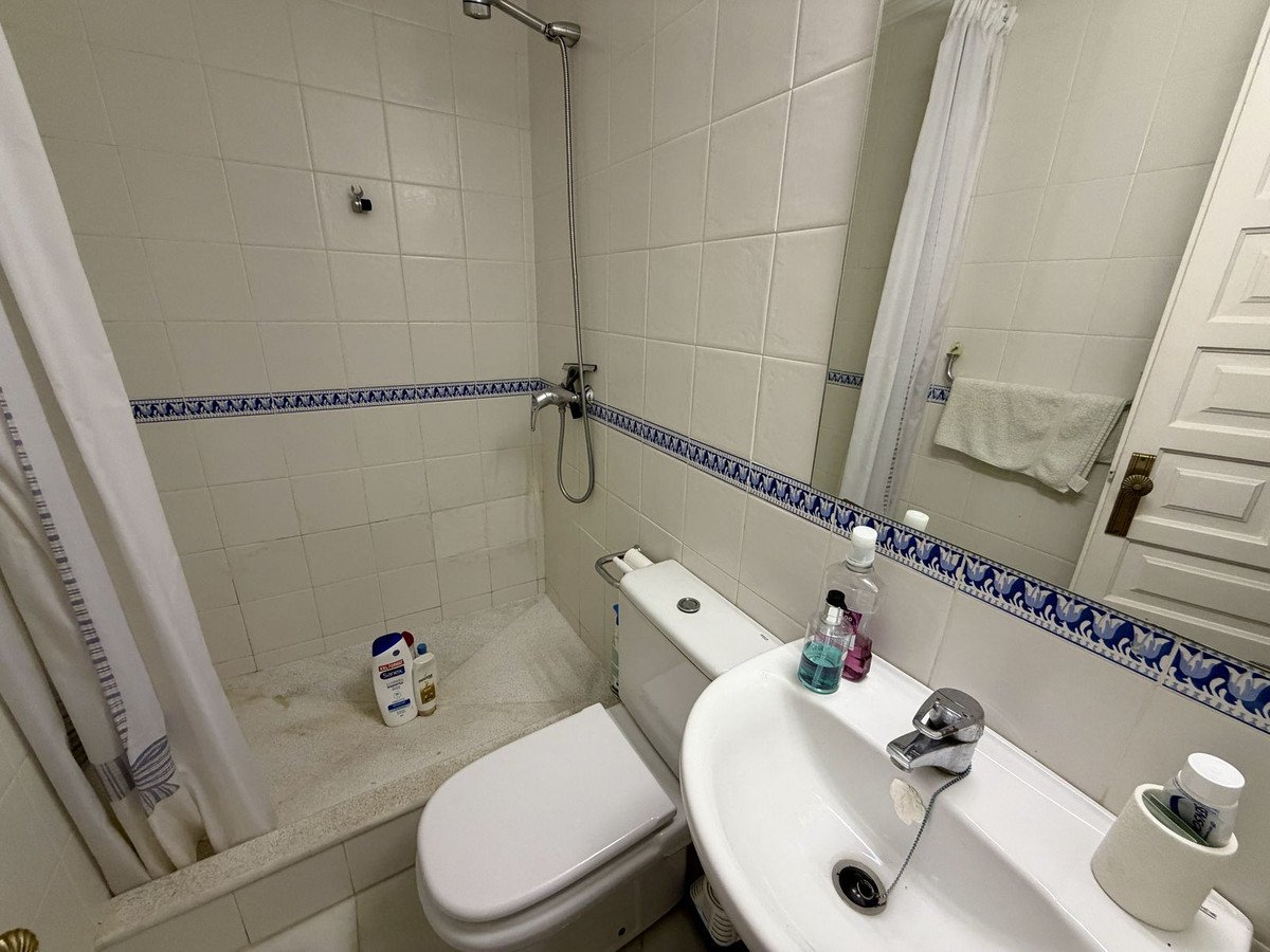2 Bed Ground Floor Apartment in El Paraiso