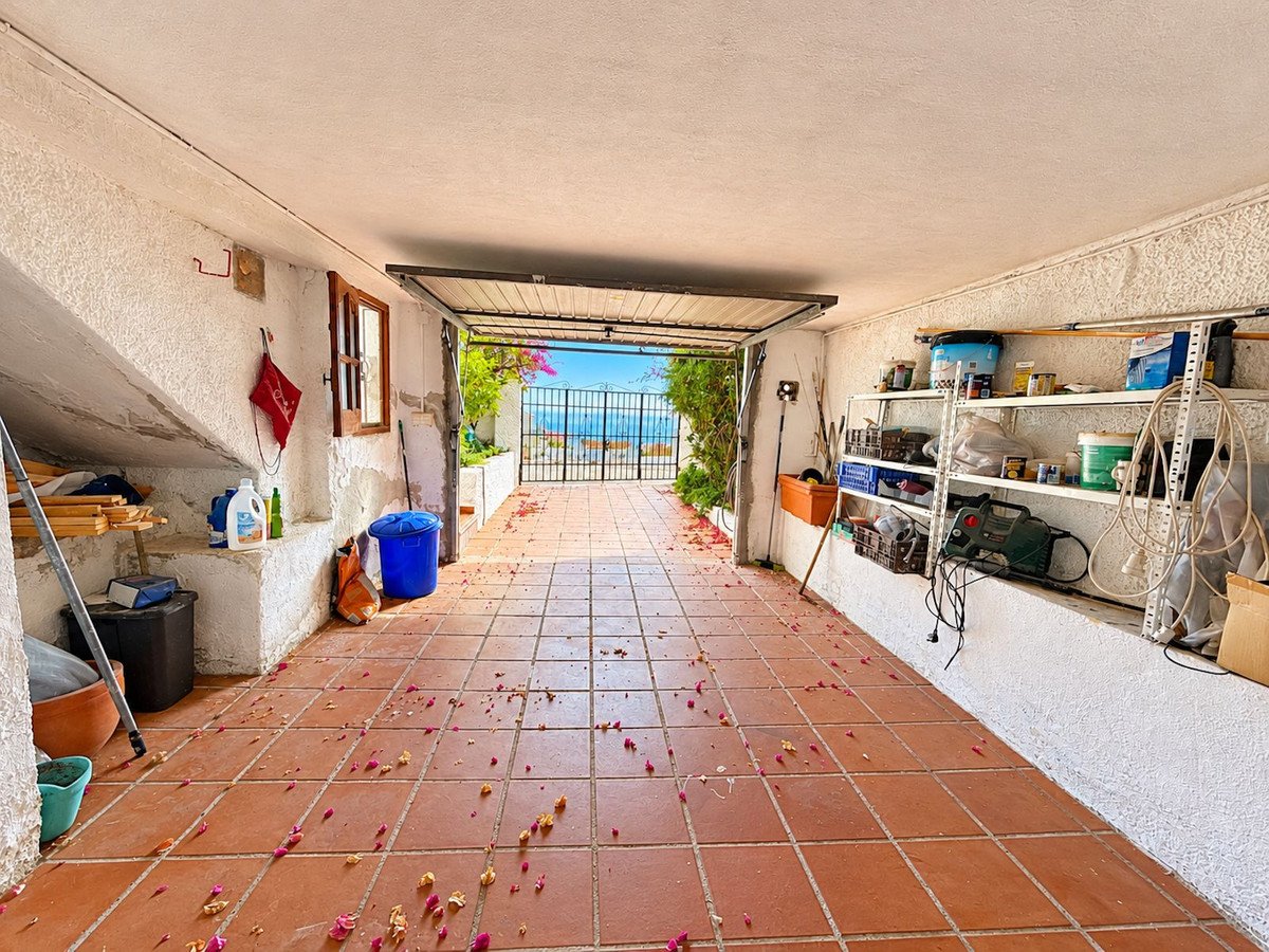2 Bed Townhouse in Nerja