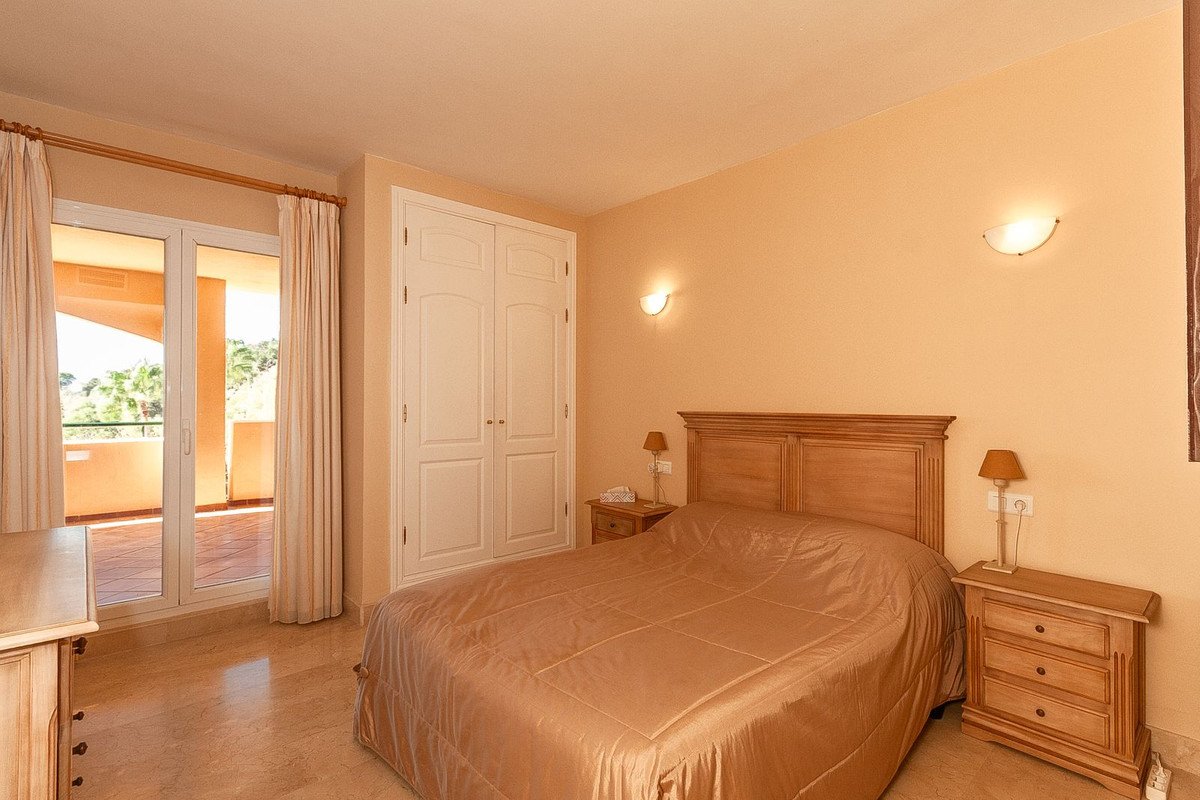 2 Bed Middle Floor Apartment in Elviria