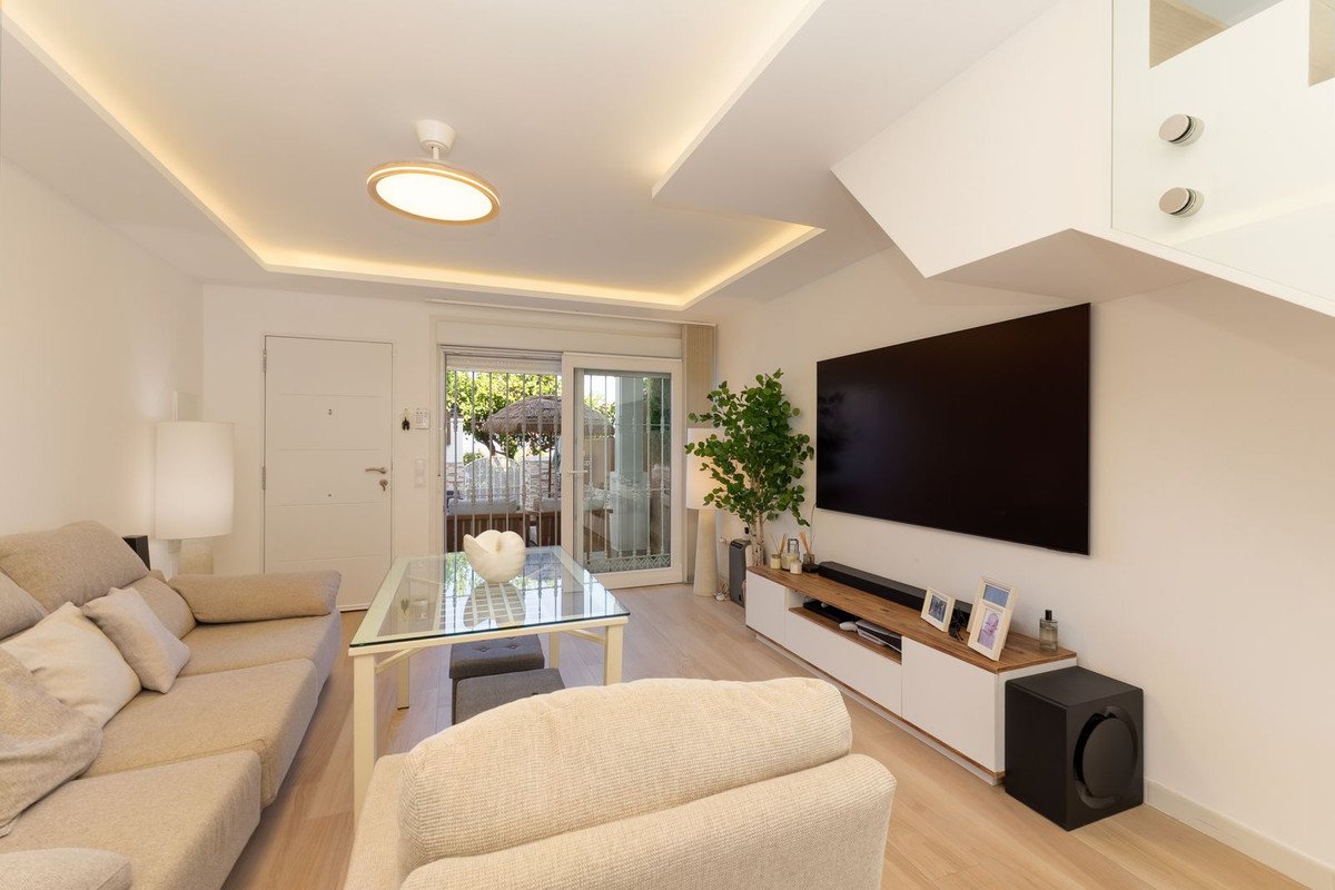 3 Bed Townhouse in El Coto