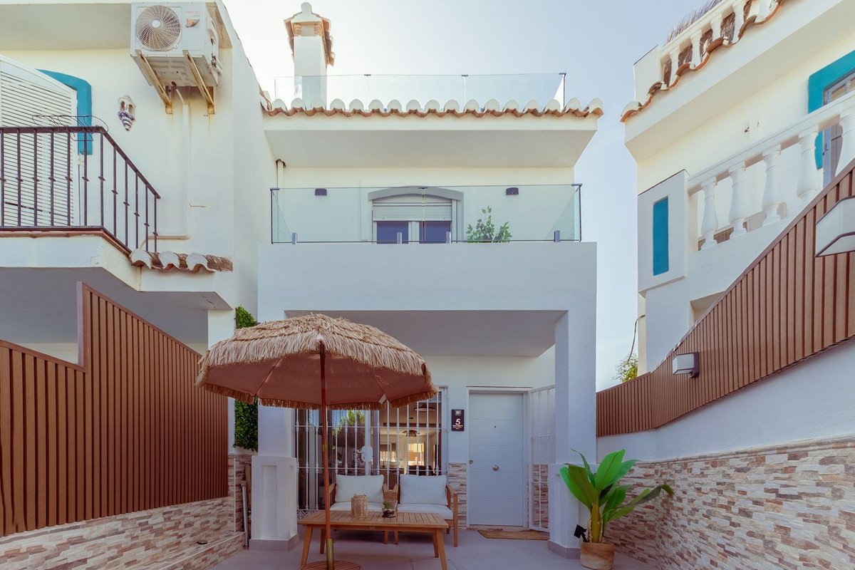 3 Bed Townhouse in El Coto
