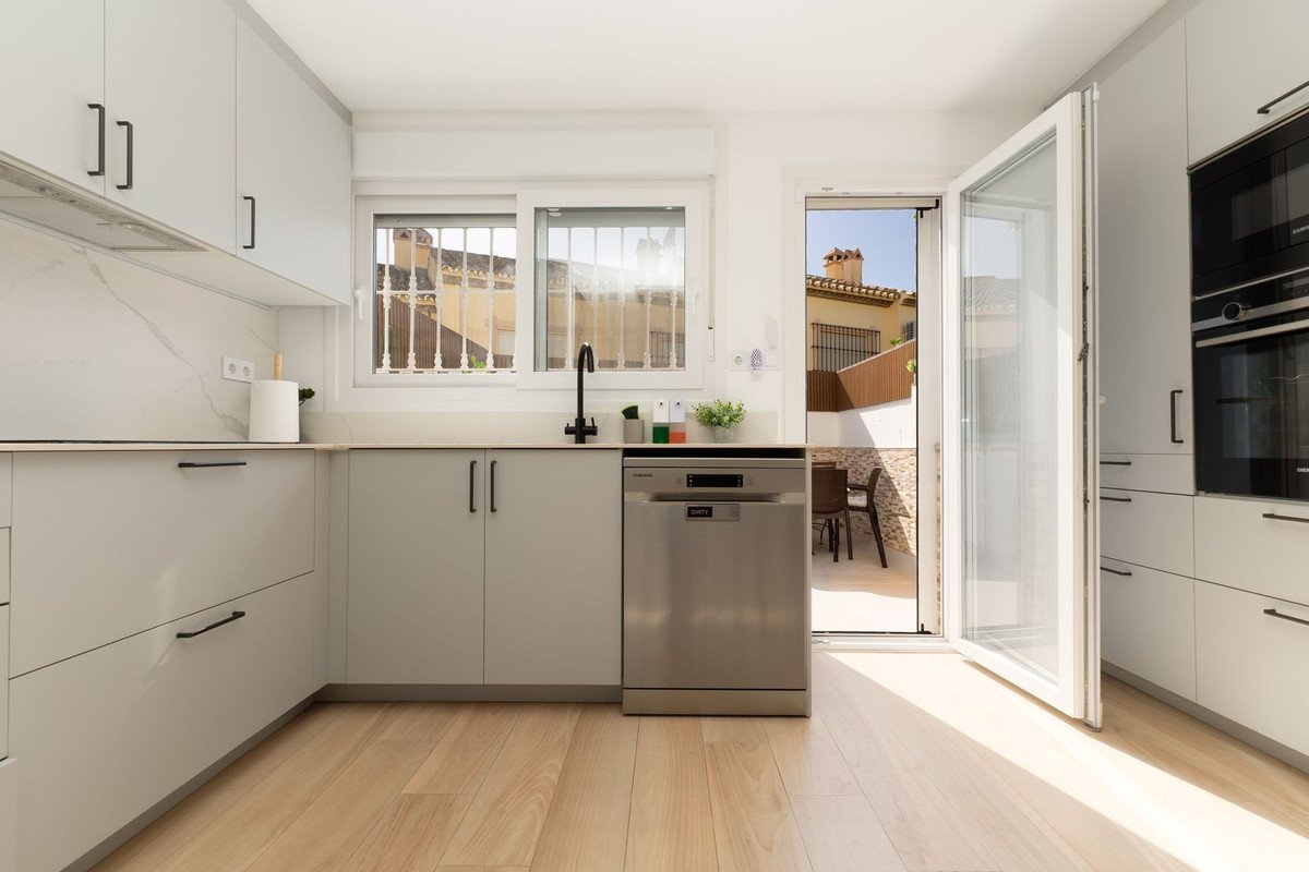 3 Bed Townhouse in El Coto
