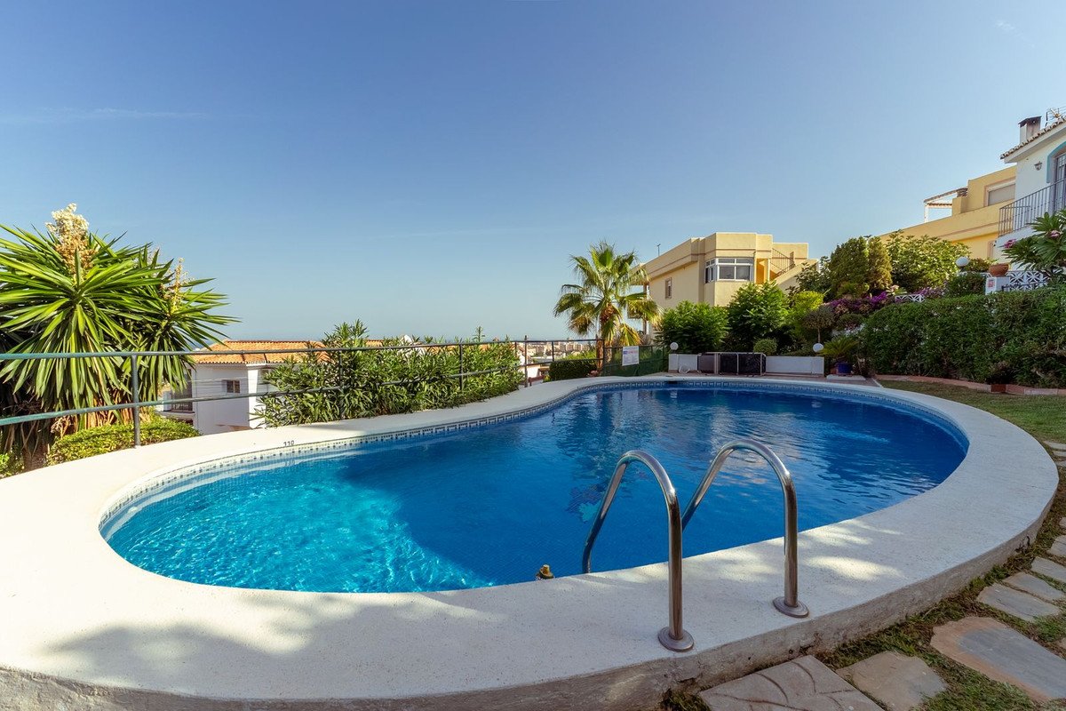 3 Bed Townhouse in El Coto
